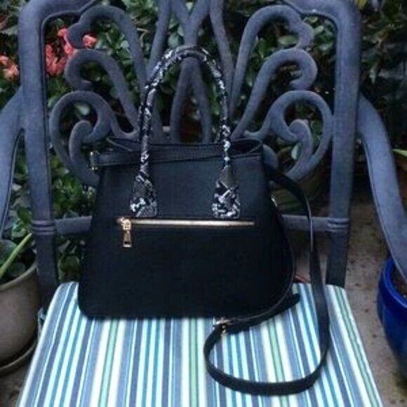 Isabella Womens Leather Double Handled Black Satchel Handbag 12" x 9" x 6"*** - Picture 5 of 10